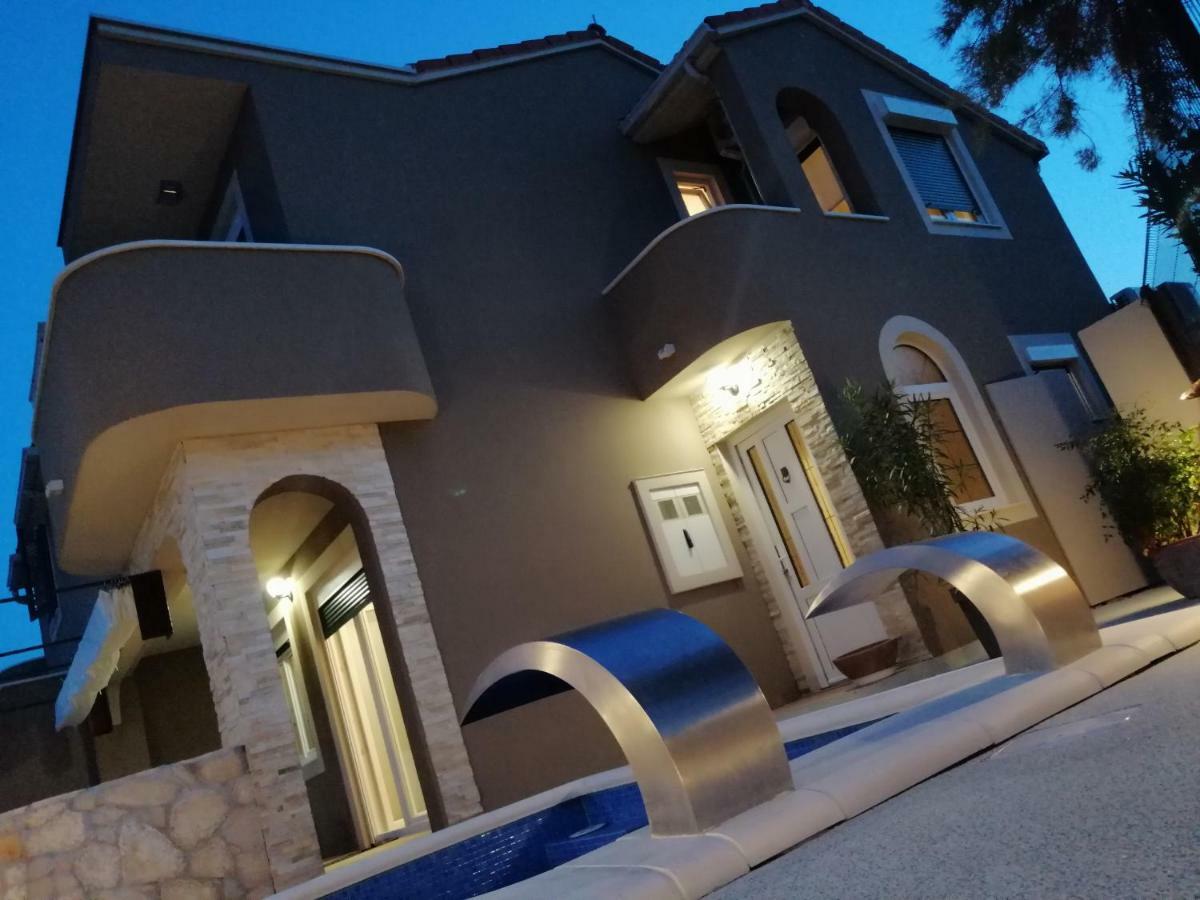 Villa Insula Ventum Trogir Exterior foto