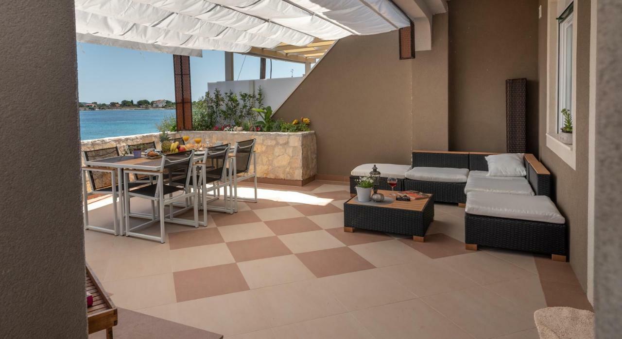 Villa Insula Ventum Trogir Exterior foto